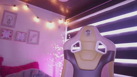 MILLY online show from 5, 3, 2025