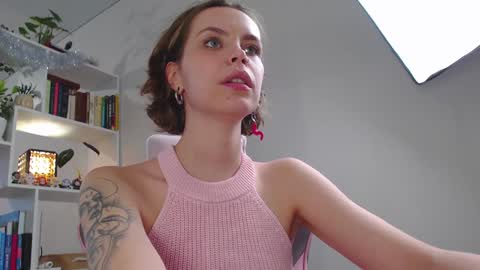 Snapshot of milly_ross23 chatting on 5, 1, 2025 Milly online show from 5, 1, 2025