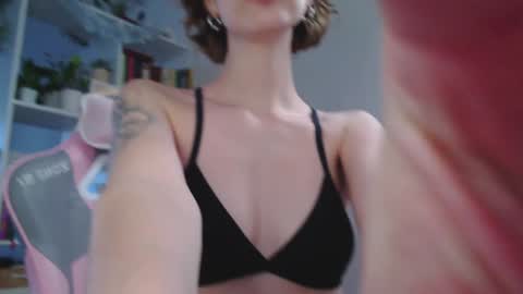 Snapshot of milly_ross23 chatting on 6, 1, 2025 Milly online show from 6, 1, 2025