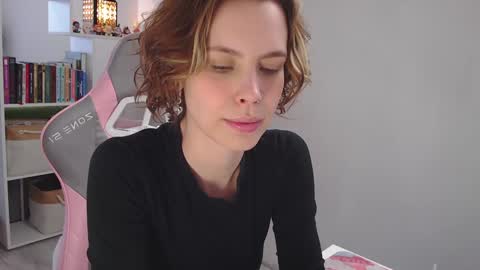 Snapshot of milly_ross23 chatting on 1, 2, 2025 Milly online show from 1, 2, 2025