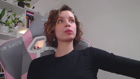 Snapshot of milly_ross23 chatting on 1, 2, 2025 Milly online show from 1, 2, 2025