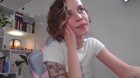 Snapshot of milly_ross23 chatting on 7, 2, 2025 Milly online show from 7, 2, 2025