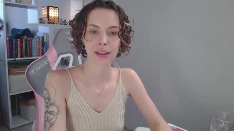 Snapshot of milly_ross23 chatting on 15, 2, 2025 Milly online show from 15, 2, 2025