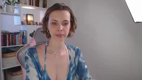 Snapshot of milly_ross23 chatting on 25, 2, 2025 Milly online show from 25, 2, 2025