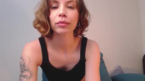 Snapshot of milly_ross23 chatting on 5, 10, 2025 Milly online show from 5, 10, 2025