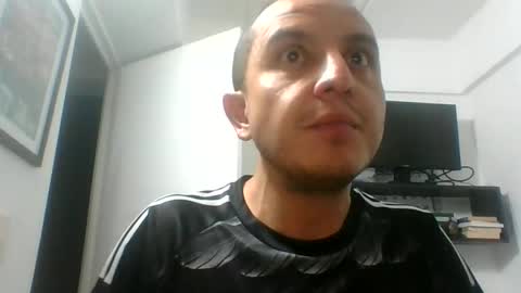 Snapshot of milo2024 chatting on 22, 10, 2025 milo2024 online show from 22, 10, 2025