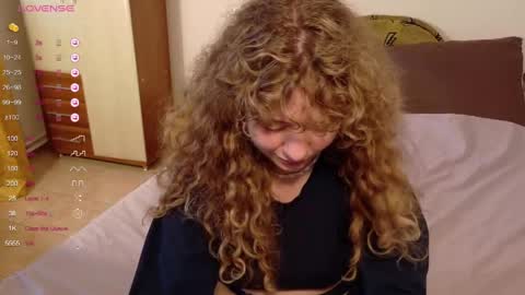 milounee online show from 17, 4, 2026