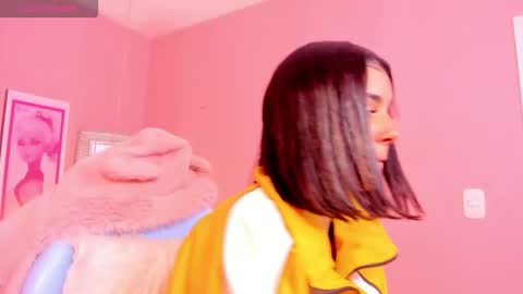 milu_carbajal_x online show from 22, 3, 2026