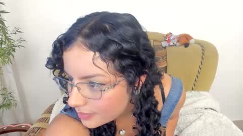 Mimii  online show from 20, 10, 2025