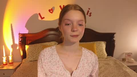 Snapshot of mimichelle chatting on 9, 1, 2025 mimichelle online show from 9, 1, 2025