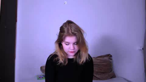 hi Im Mina  online show from 26, 1, 2025