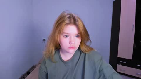 hi Im Mina  online show from 10, 11, 2025