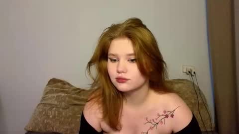 Snapshot of mina27372 chatting on 1, 3, 2026 hi Im Mina online show from 1, 3, 2026