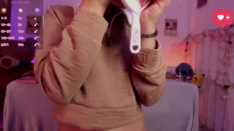 Snapshot of minami_nakamura chatting on 30, 4, 2026 minami_nakamura online show from 30, 4, 2026