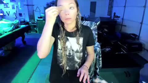 Mindy Mars online show from 17, 2, 2025