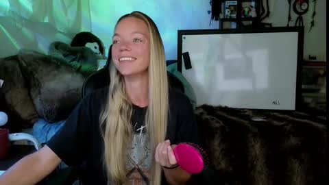 Mindy Mars online show from 24, 9, 2025