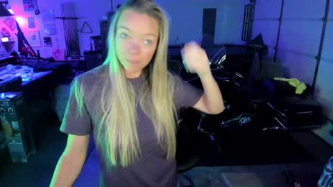 Mindy Mars online show from 17, 10, 2025