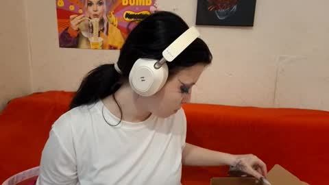 Snapshot of mindyrives chatting on 20, 2, 2026 Mindy online show from 20, 2, 2026