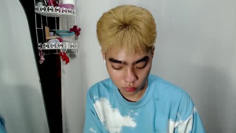 mingkla_man online show from 27, 4, 2026