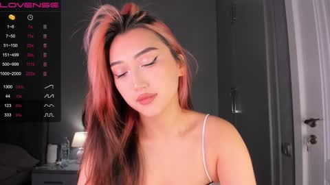 minnie_jin online show from 13, 12, 2024