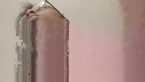 minniehunney online show from 13, 4, 2026