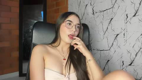 Snapshot of minty151 chatting on 20, 6, 2026 minty151 online show from 20, 6, 2026