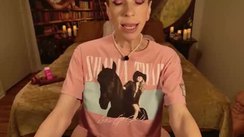 Snapshot of minxtessarae chatting on 31, 5, 2026 Tessa Rae online show from 31, 5, 2026