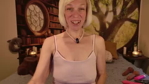 Tessa Rae online show from 18, 7, 2026