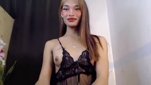 Snapshot of miraclegirl23 chatting on 2, 12, 2024 Zoey online show from 2, 12, 2024