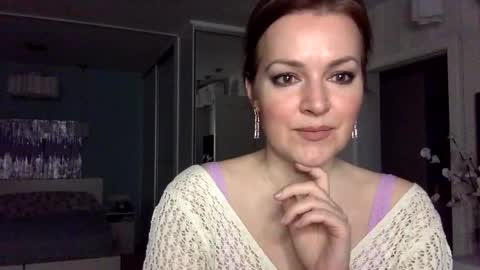 Snapshot of miraluxe chatting on 25, 4, 2026 miraluxe online show from 25, 4, 2026