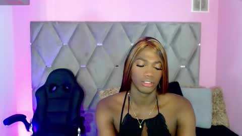 Snapshot of mirandaacollins chatting on 7, 11, 2025 mirandaacollins online show from 7, 11, 2025