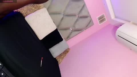 Snapshot of mirandaacollins chatting on 8, 11, 2025 mirandaacollins online show from 8, 11, 2025