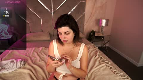 Snapshot of mirandawarm chatting on 12, 12, 2024 Miranda online show from 12, 12, 2024