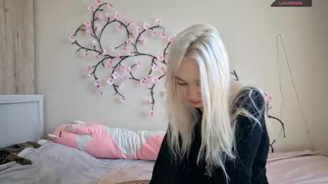Snapshot of misamew chatting on 28, 4, 2026 MisaMew online show from 28, 4, 2026