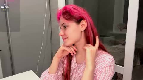 Molly online show from 5, 10, 2025