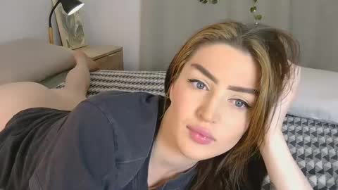 Elora online show from 28, 9, 2025