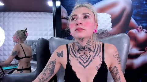 miss___angel online show from 7, 3, 2025