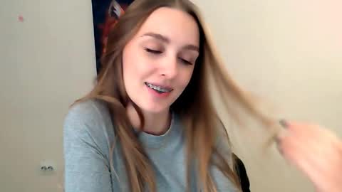 Angelina online show from 17, 10, 2025