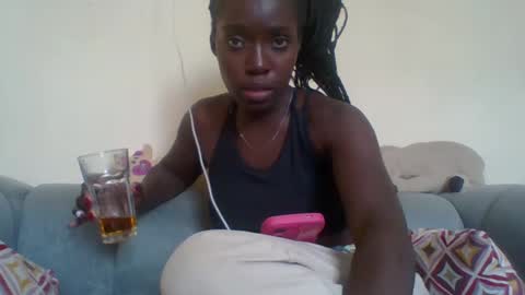 Snapshot of miss_atitude chatting on 22, 9, 2025 miss_atitude online show from 22, 9, 2025