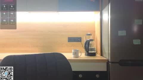 Snapshot of miss_bubbles chatting on 21, 10, 2025 Sandy online show from 21, 10, 2025