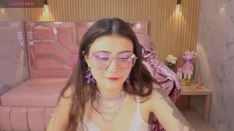 miss_devil_s online show from 5, 2, 2026