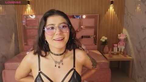 miss_devil_s online show from 6, 3, 2026