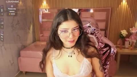 miss_devil_s online show from 12, 3, 2026
