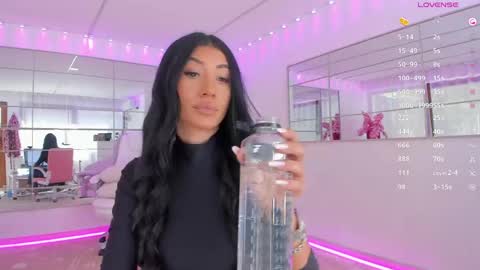 miss_diamond__ online show from 20, 4, 2026