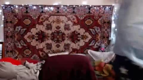 Elis online show from 13, 2, 2025