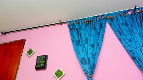 Monica Patricia online show from 18, 1, 2025