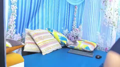Monica Patricia online show from 9, 8, 2026