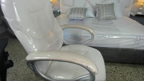 Francheska online show from 2, 2, 2026