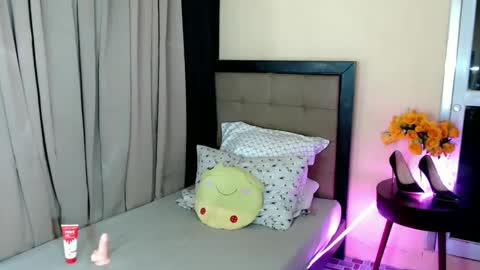 twinny pie online show from 5, 12, 2024