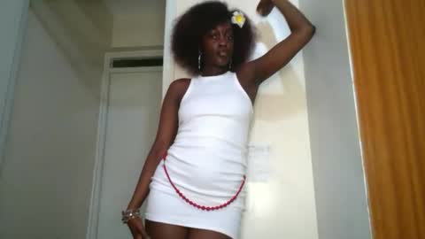 SensuElle  WHAT I DONT SHOW HERE... YOULL ONLY SEE IN PRIVATE  online show from 26, 2, 2026